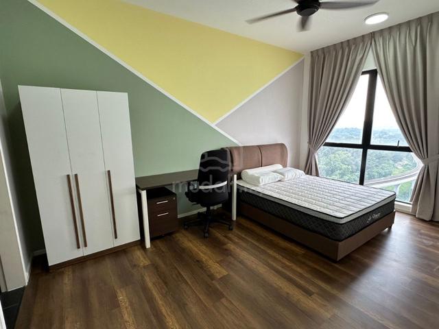 Sqwhere Master Room with private bathroom, MRT Linked - Room for rent ...