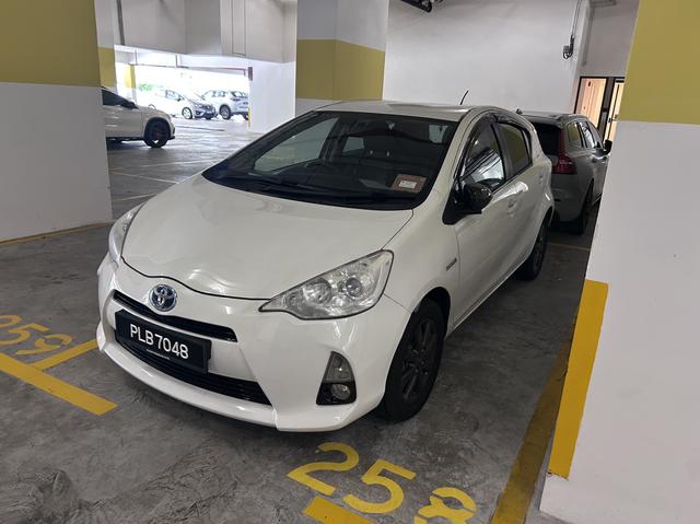 2013 Toyota PRIUS C 1.5 (HYBRID) (A) - 3
