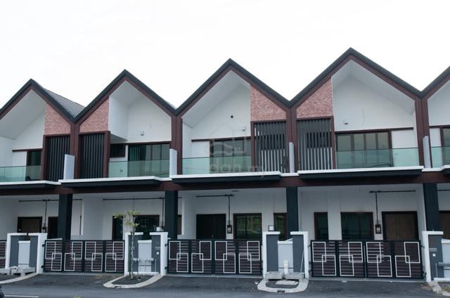 Move-In condition 2-Storey New Teracce House near Sentral Mall, Ipoh 1