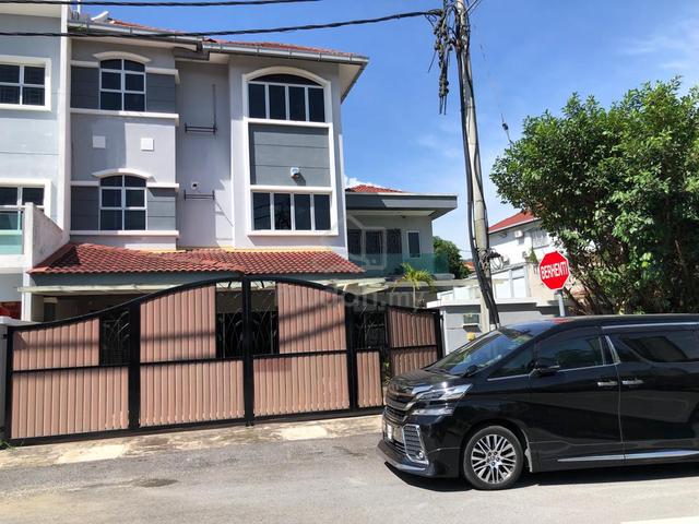 [ Reno+Extra Land ] 3sty Semi-D , Taman Sri Putra Mas , Sungai Buloh 1