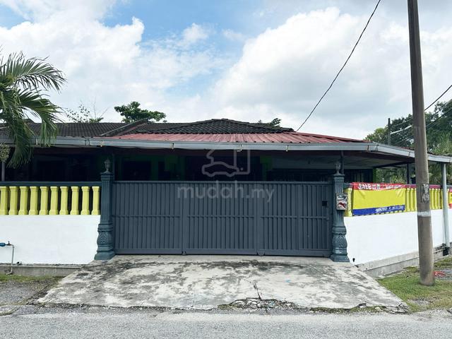 Kampar Town Center Renovated 1 Storey Terrace Corner 1