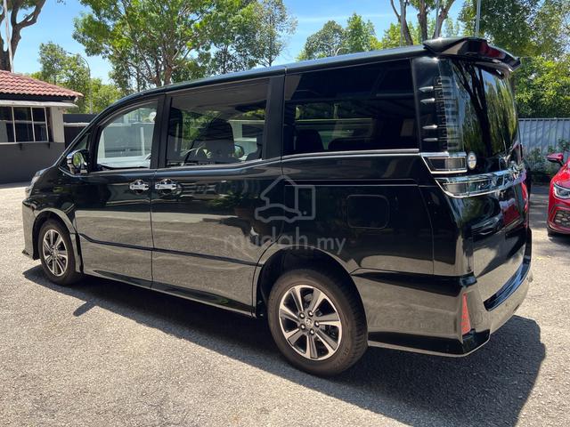 2021 Toyota VOXY 2.0 ZS KIRAMEKI III 8 SEATER UREG - 4