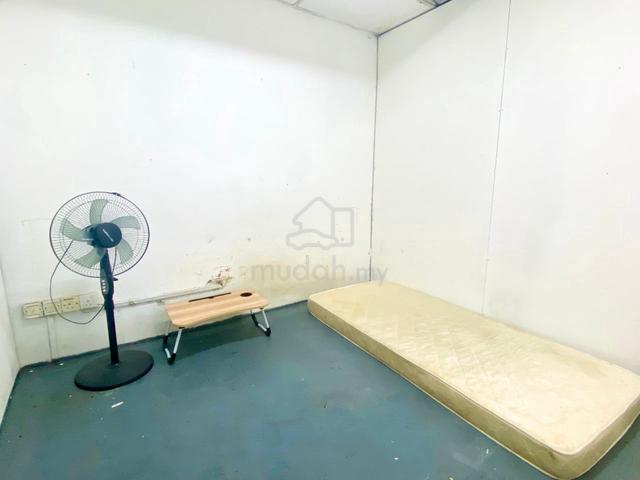USJ 1 Male Female Single Room Basic Hostel For Staffs near Mydin 1