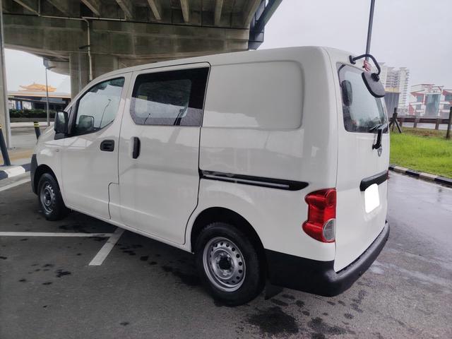 2013 Nissan NV200 1.6 (M) Semi Panel Van - 4