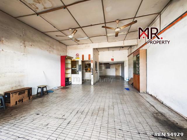 FACING ROAD @ Single Storey Shop Lot Taman Ria FOR RENT 1