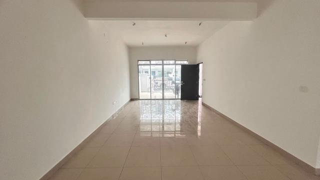 Dato Onn double storey brand new 18x65 freehold nego 1