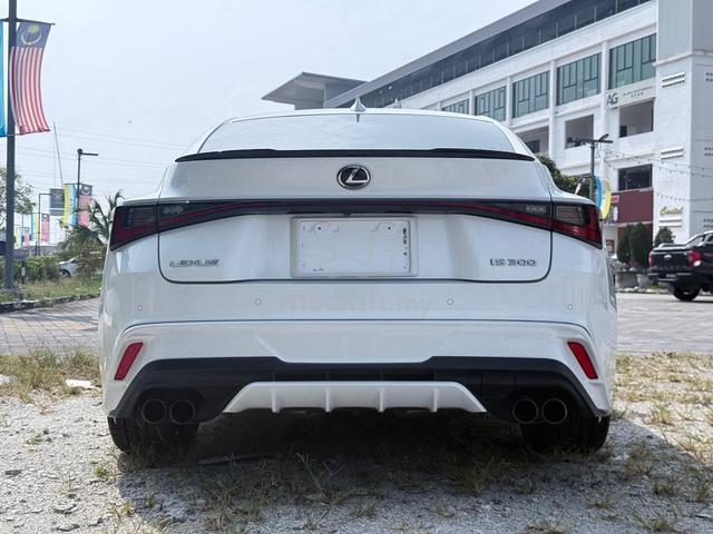 2022 Lexus IS300 2.0 F SPORT TRD BODYKIT [25K KM] - 3