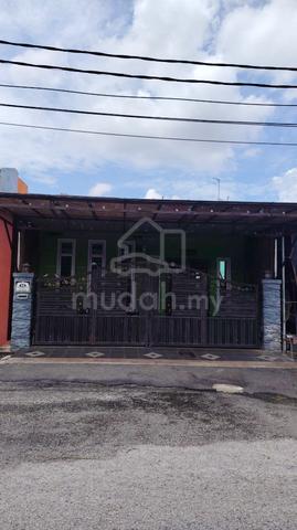 Rumah teres ambangan height / zon mawar 1