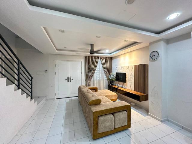 Taman Nusa Sentral Iskandar Puteri Fully Renovated Full Loan Low Depo 1