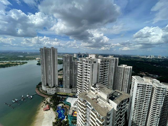 Bay Laurel @ Country Garden Danga Bay 1