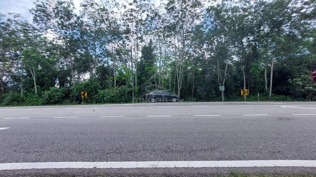 Tanah tepi jalan di Serting Ulu, Negeri Sembilan 1