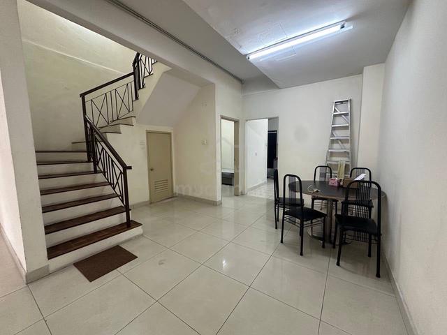Austin Boulevard @ Double Storey Terrace @ Mount Austin @ Fully Furnis 1