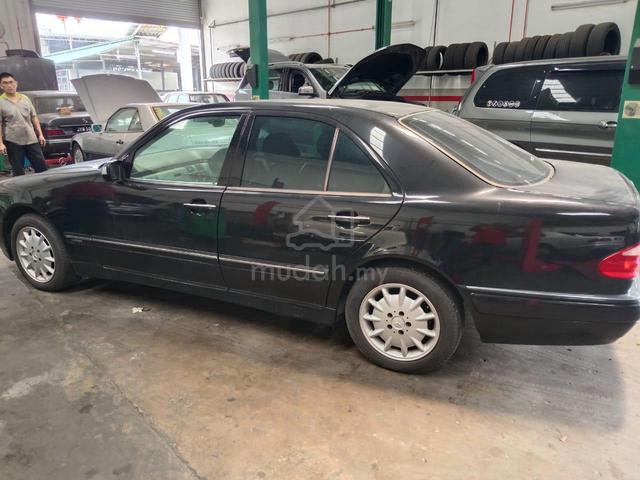 Mercedes Benz E-200 Compressor (2.0) - 5