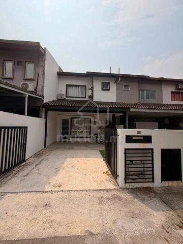 H🔥t unit Double Storey Tmn Desiran Bayu Puchong 1