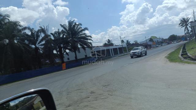 21000sqft main road with house any business kota tinggi 1