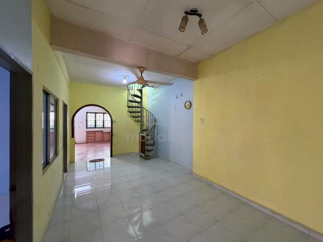 SPACIOUS END LOT Terrace with ATTIC For Sale @ Ayer Keroh Height 1