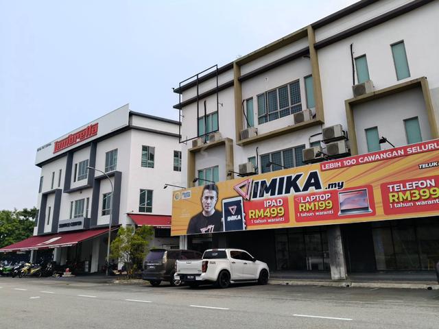 3 sty shop main road next to mall & hotel bandar bestari klang 1