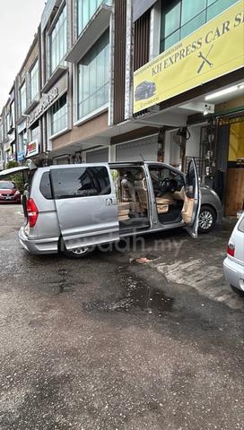 Selling Hyundai Gran Starex diesel 2.5 - 4