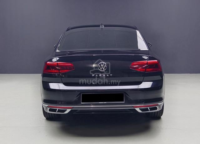 2022 Volkswagen PASSAT R-LINE 2.0L (A) - 4