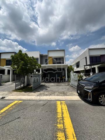 27x75 Dahlia Double Storey Terrace House, Seksyen U12 Shah Alam 1