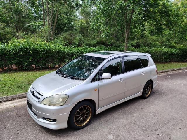 2001 Toyota IPSUM 2.4 VVTI (A) - 1