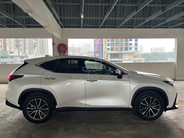 2022 Lexus NX250 2.5L BASE *INTERIOR BLACK - 5