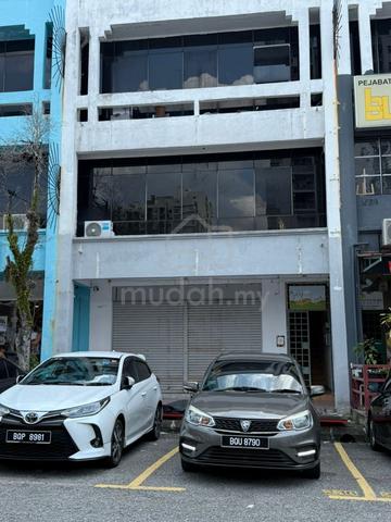 Prime Commercial Space for Rent! 1