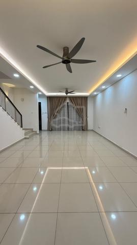 Bandar Dato Onn | Perjiranan 9 | Double Storey For Rent | Newly Paint 1