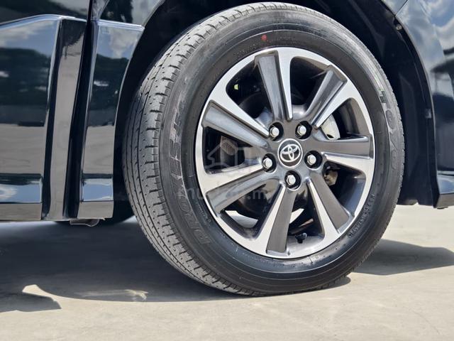 2021 Toyota voxy zs KIRAMEKI&5 Years Warranty - 5