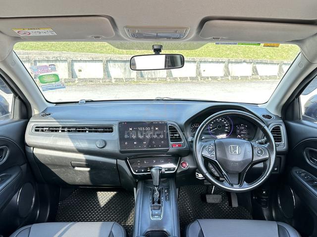Honda HR-V HRV 1.8 V FULL SPEC NEW FACELIFT 2017 - 4