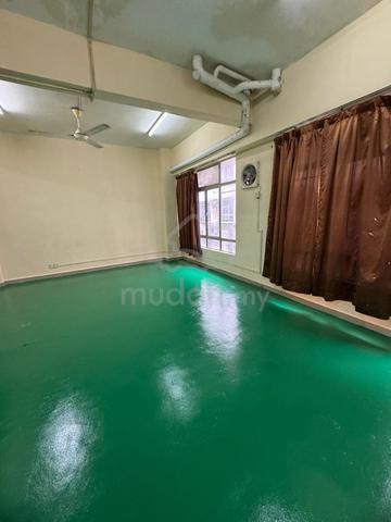 Dataran Otomobil Apartment 1