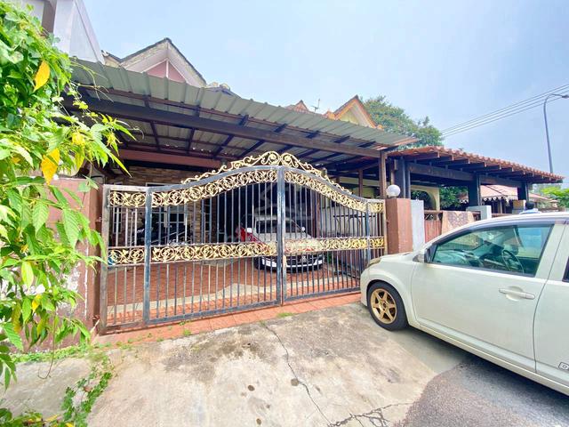 CANTIK ✅ EXTENDED‼️ Double Storey House Seksyen 19 Shah Alam 1