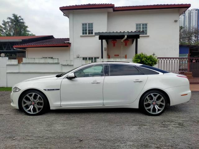 2011 Jaguar XJ 5.0L V8 SC SUPERSPORT LWB (A) - 3