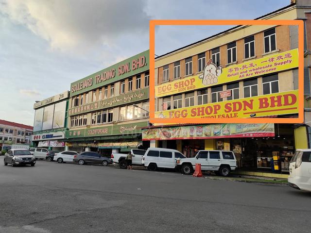 1st floor shoplot for rent 1