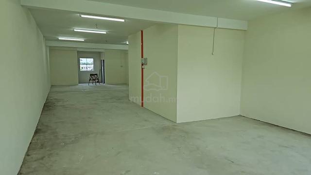 3 Sty Mainroad Commercial Shop Lot @ Bkt Minyak Pmtg Tinggi To Let 3