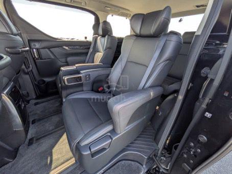 Toyota ALPHARD 2.5 SC SUNROOF/LOW MILEAGE - 5