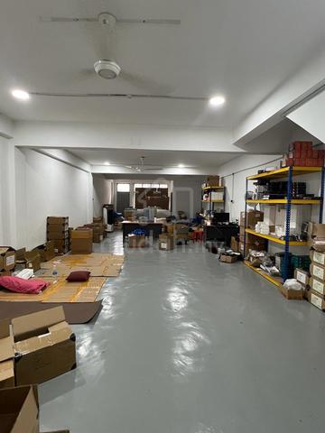 Taman Puncak Jalil Ground floor Shoplot For Rent 2