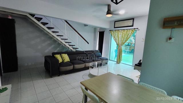 Fully furnish cantik teres 2 tingkat di az zaharah puncak alam 1