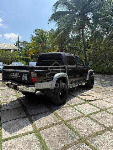 2004 Toyota HILUX 2.5 DOUBLE CAB AUTO - 2
