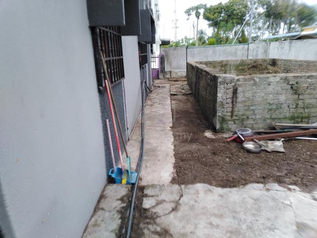 Rumah teres 2 tingkat corner lot 4
