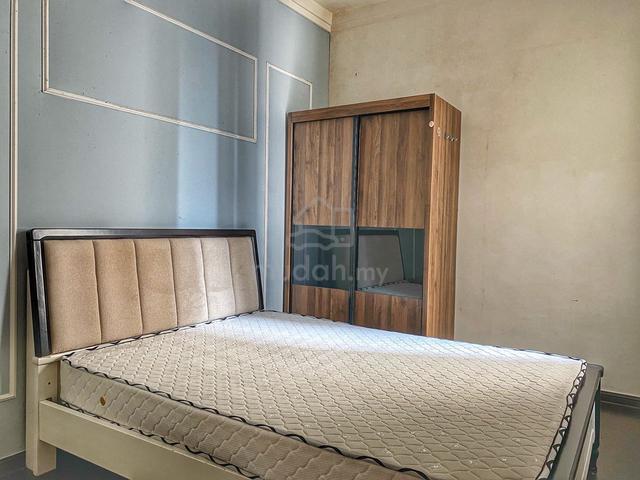 ROOM RENT @ R&F PRINCESS COVE / Town area / Near CIQ 3