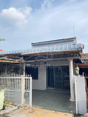 Landed House Bayan Bayu for rent 1