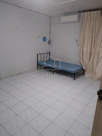 Room for rent 1