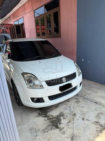 2013 Suzuki SWIFT 1.4 GLX MY2013 (A) - 1