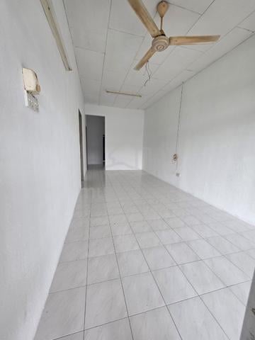 Teres Taman Widuri Sg Jawi 1200 Sq Ft Renovated, Masterbed, Value Buy 1