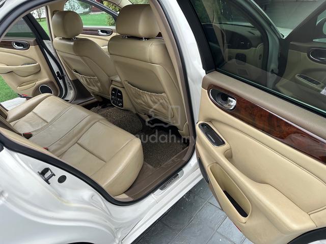 2005 Jaguar XJ8 3.6 LUXURY (A) - 4