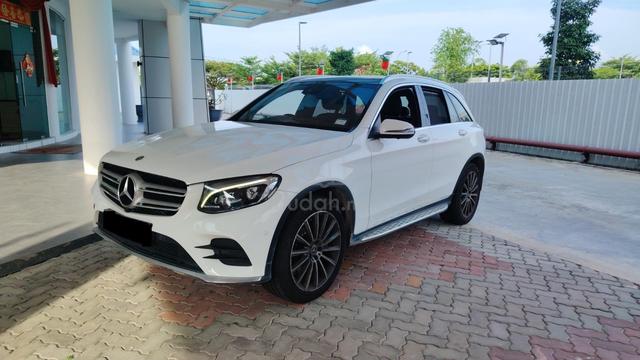 2017 Mercedes Benz GLC250 4MATIC - 1 yr warranty - 1
