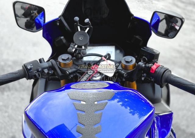 Yamaha YZF R25 2021/22 (Mileage 16k + MICHELIN) - photo 9 of 13