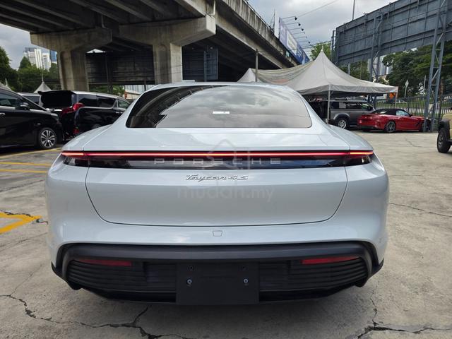 2023 Porsche TAYCAN 4S 4.5B/16k km Ready Stock - 4