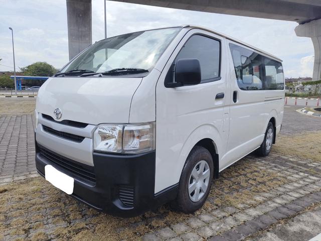 2019 Toyota Hiace 2.5 (M) 14 Seat Window Low Roof - 1